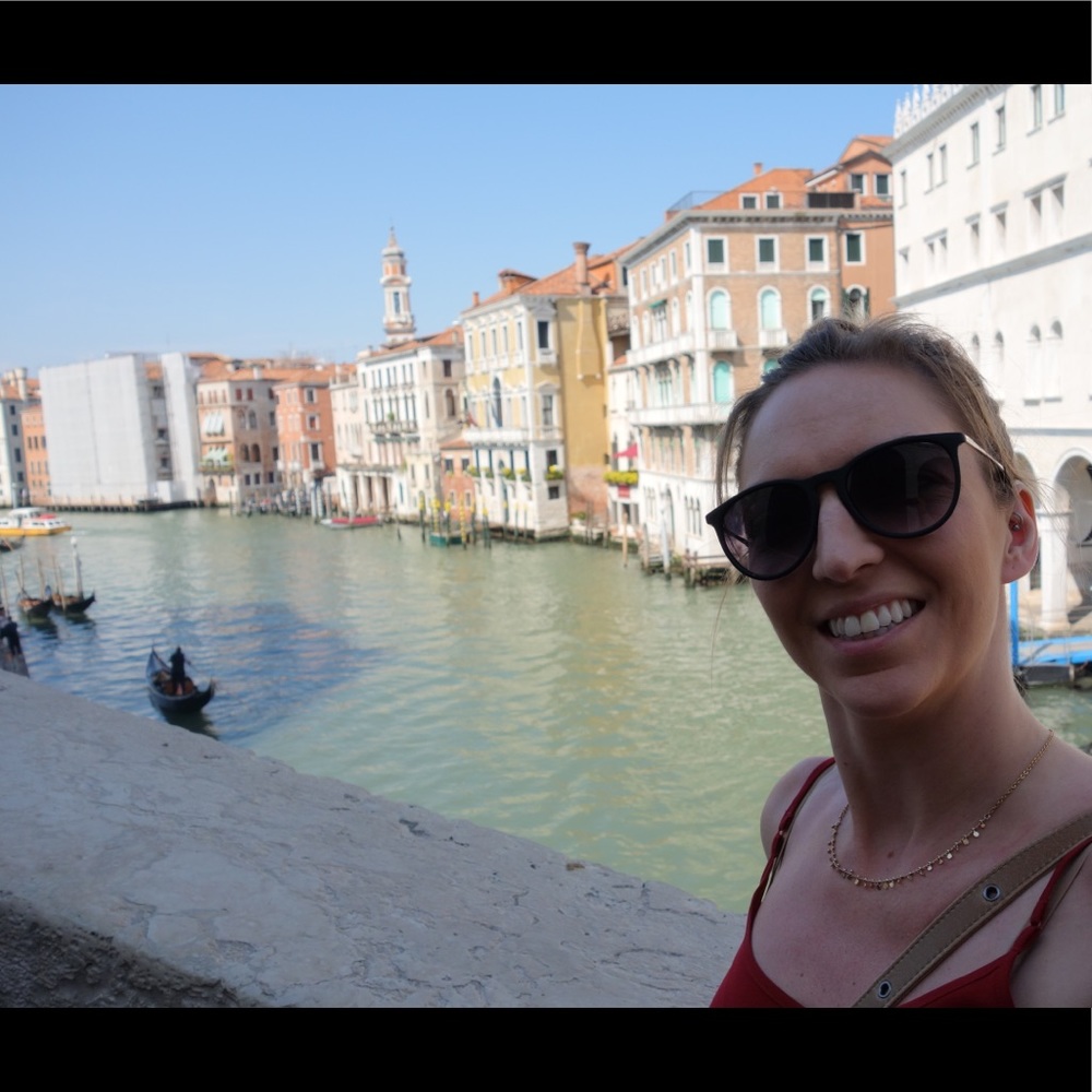 Meet your Posher, Rachelle